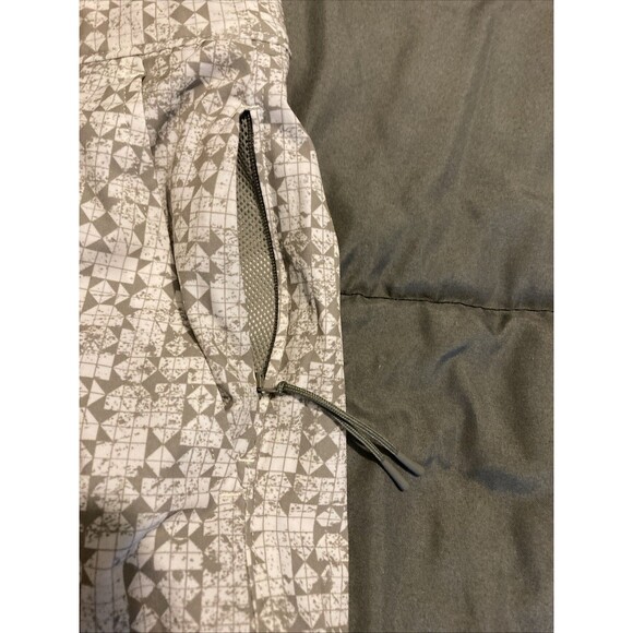 VRST Men's 5” Resort Short Print White/Silver Stamped Geo Size M NWT - Picture 11 of 14